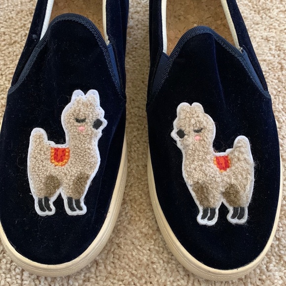 10% Off Host Pick Sunday Soludos Velvet Llama Sneaker - Navy Size 9 - Picture 3 of 10